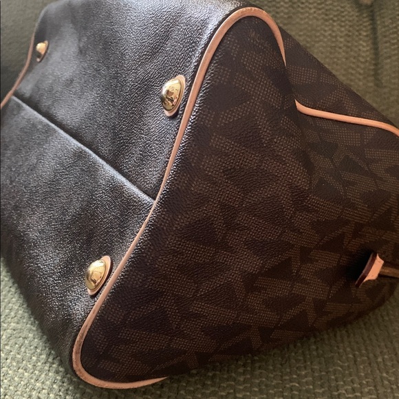 Michael Kors Grayson Satchel - Picture 11 of 16